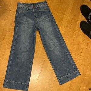 GAP Wide-Leg Jeans